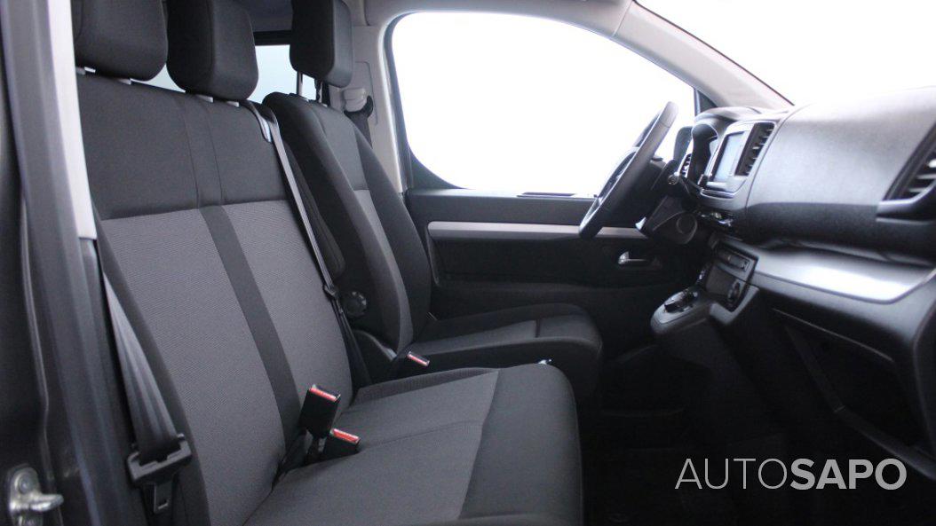 Peugeot Traveller de 2020