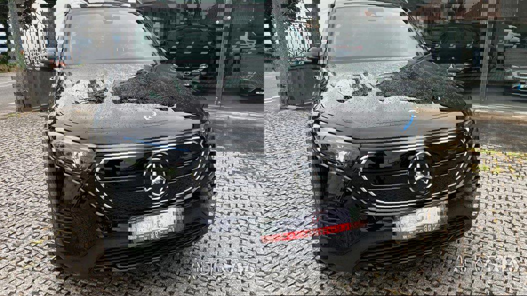 Mercedes-Benz EQB de 2024