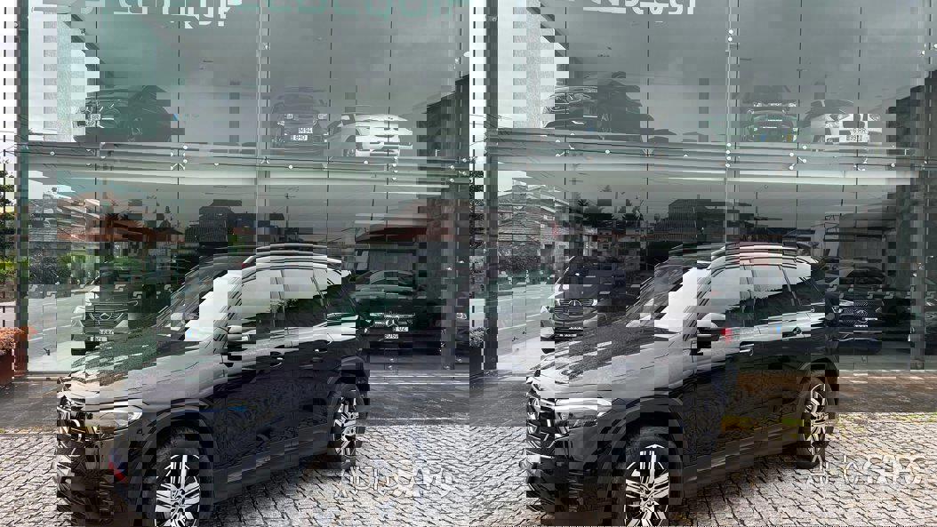 Mercedes-Benz EQB de 2024