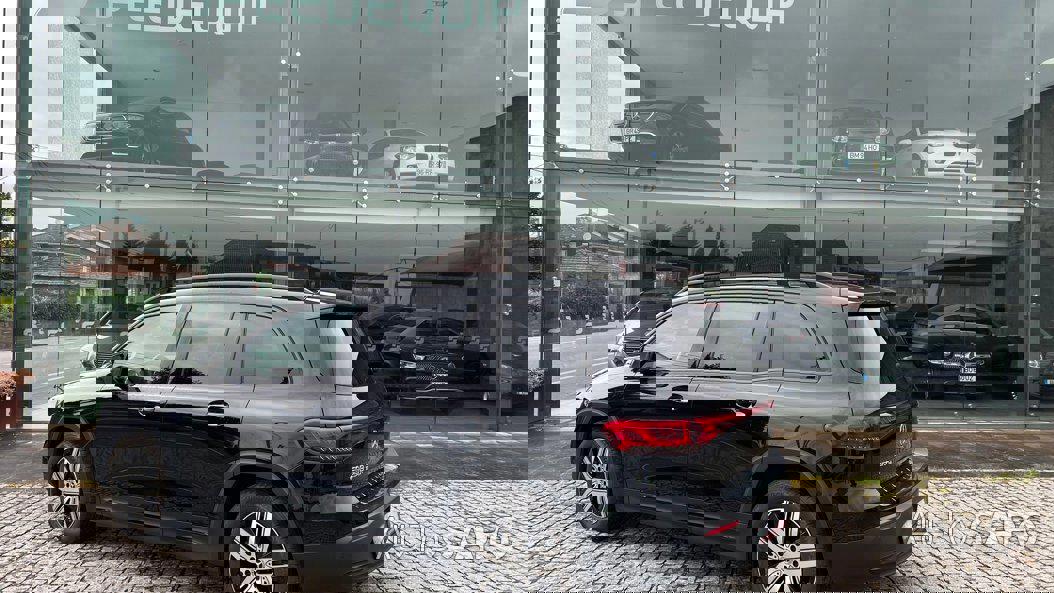 Mercedes-Benz EQB de 2024