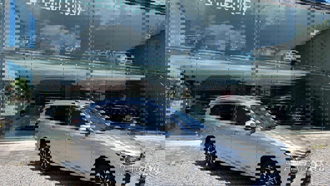 MG MG5 de 2025