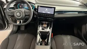 MG MG5 de 2025