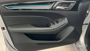 MG MG5 de 2025