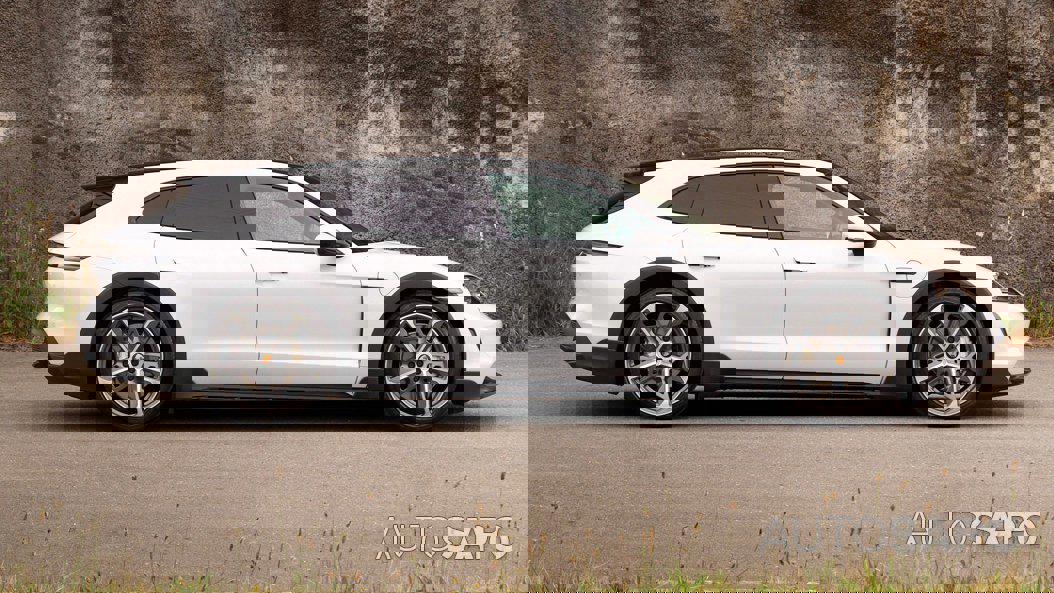 Porsche Taycan Cross Turismo de 2023