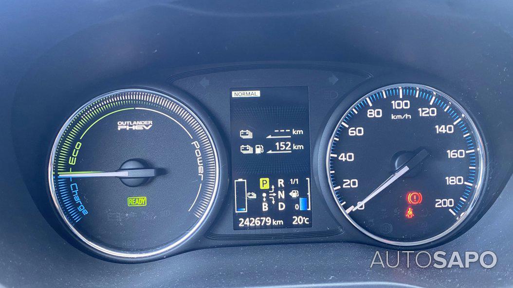 Mitsubishi Outlander 2.0 PHEV Intense Navi de 2014