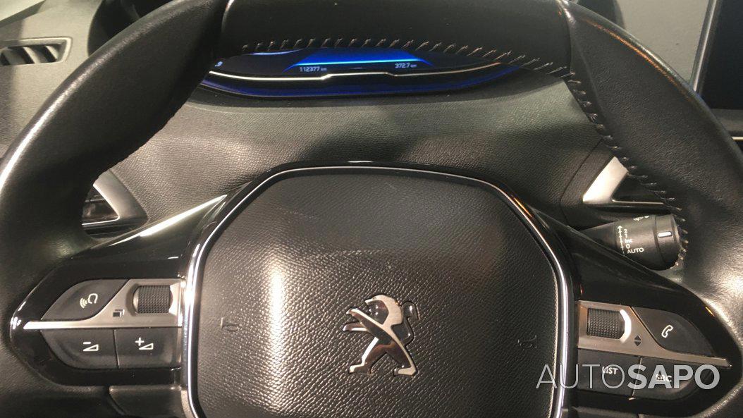 Peugeot 3008 1.5 BlueHDi Active de 2020