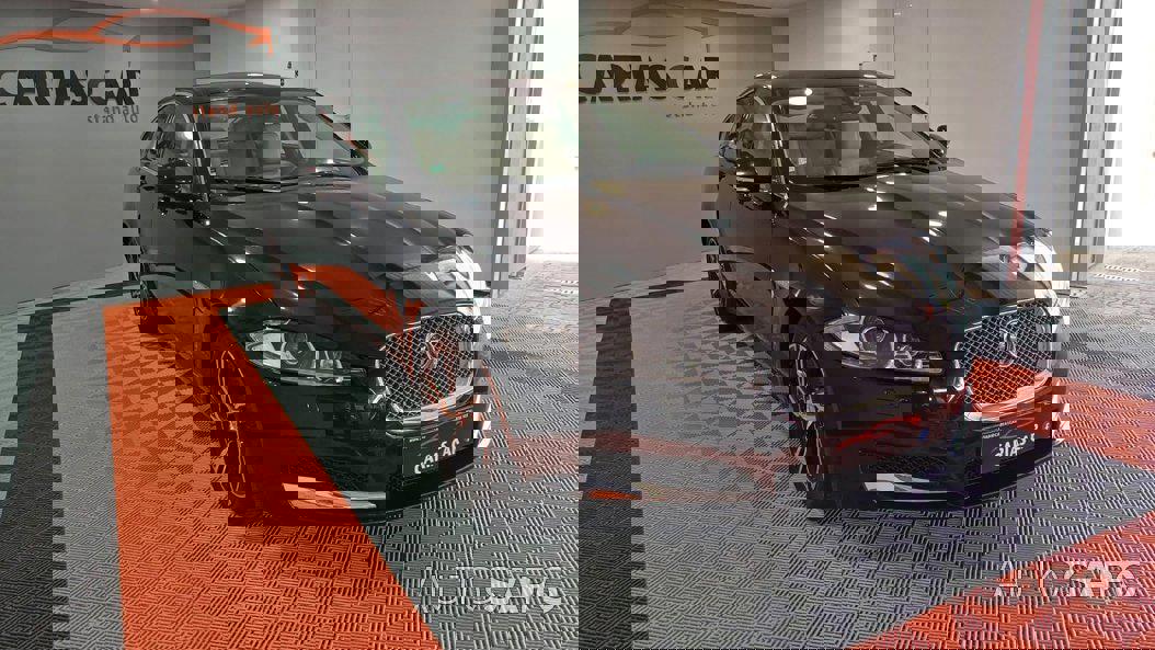 Jaguar XF de 2012