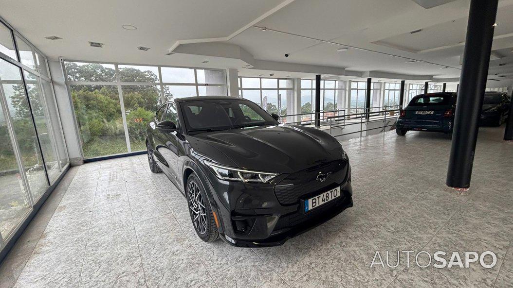 Ford Mustang Mach-E de 2023