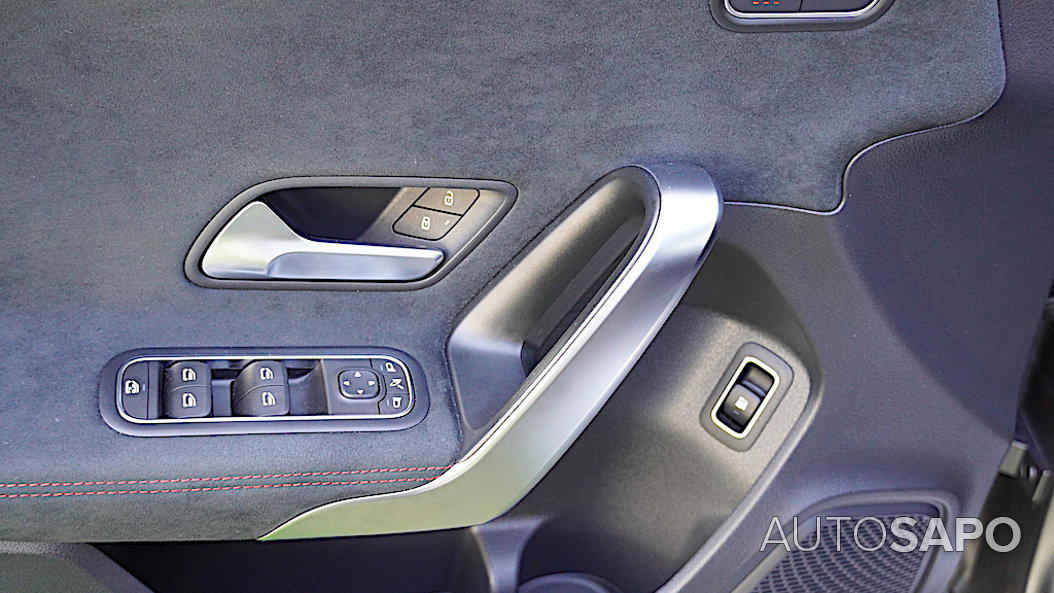 Mercedes-Benz Classe A 250 e AMG Line de 2024
