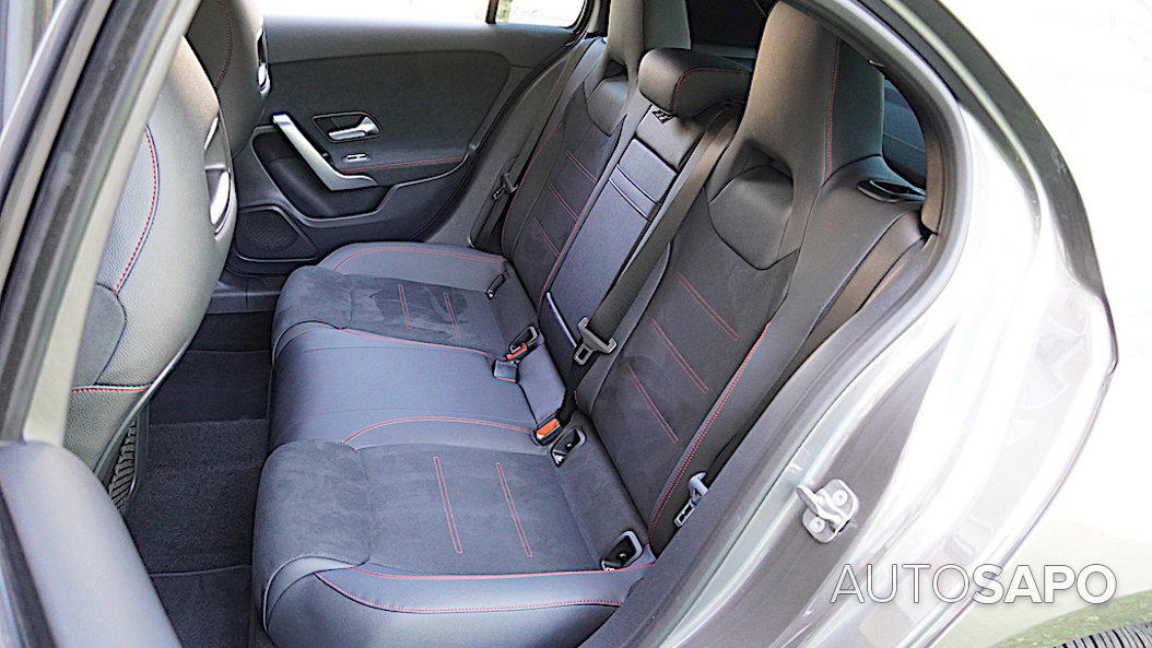 Mercedes-Benz Classe A 250 e AMG Line de 2024