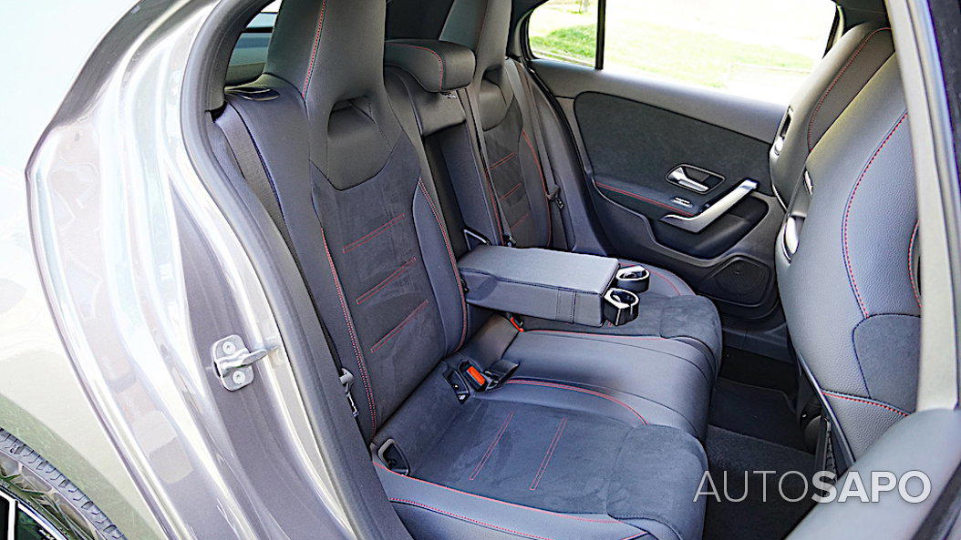 Mercedes-Benz Classe A 250 e AMG Line de 2024