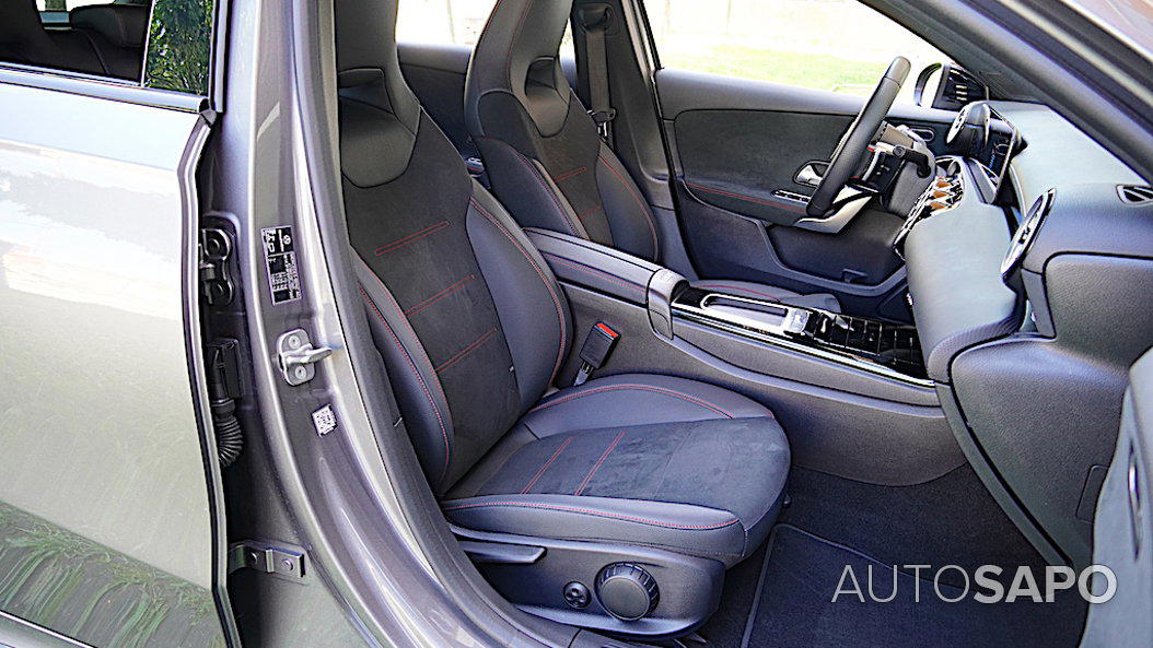 Mercedes-Benz Classe A 250 e AMG Line de 2024