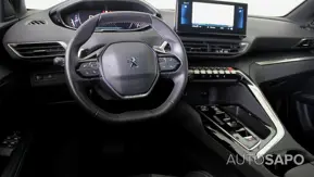 Peugeot 5008 1.2 PureTech Allure EAT8 de 2024