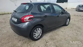 Peugeot 208 de 2012