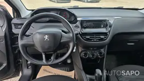 Peugeot 208 de 2012