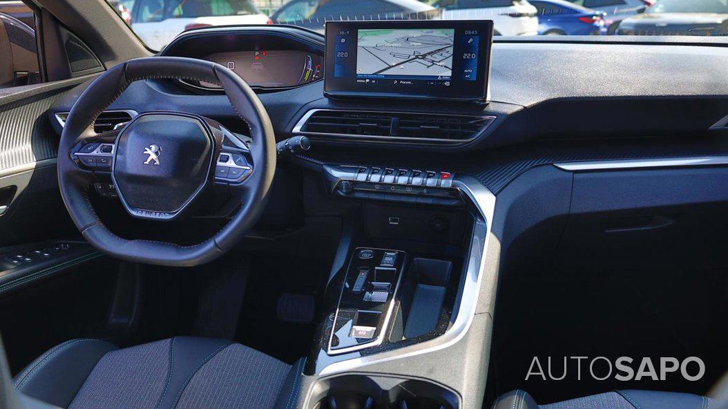 Peugeot 3008 1.6 Hybrid Allure Pack e-EAT8 de 2025