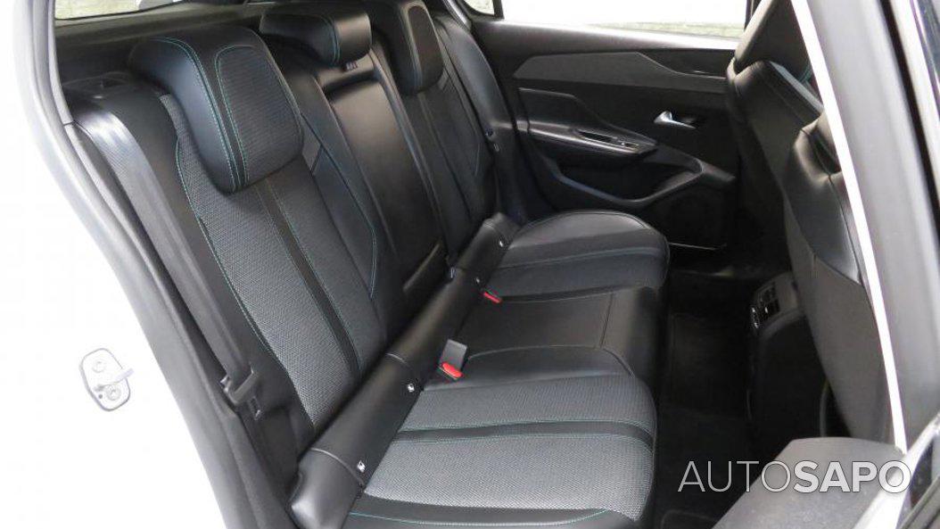 Peugeot 308 1.2 PureTech Allure Pack de 2024
