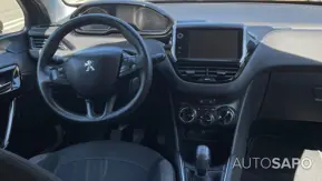 Peugeot 208 1.2 PureTech Active de 2012