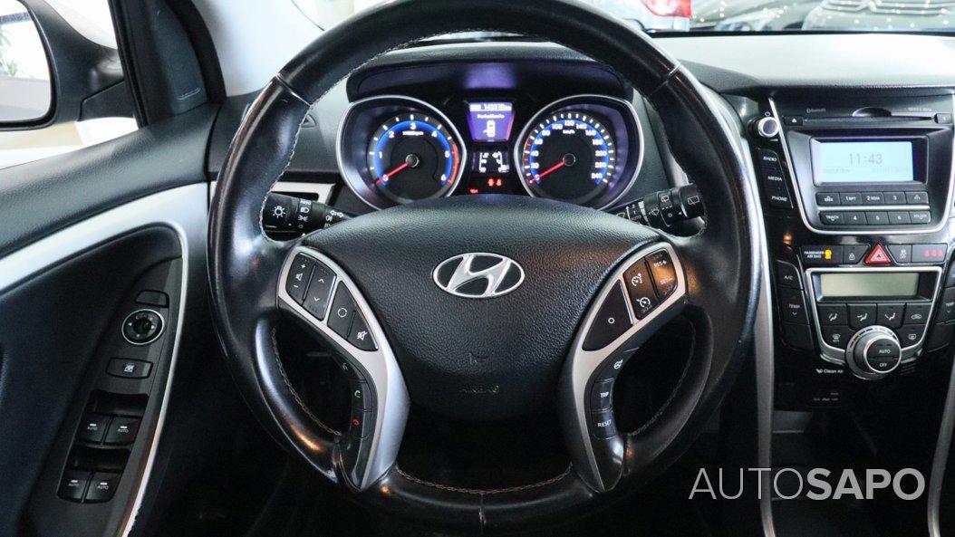 Hyundai i30 1.6 CRDi Style J17 de 2015