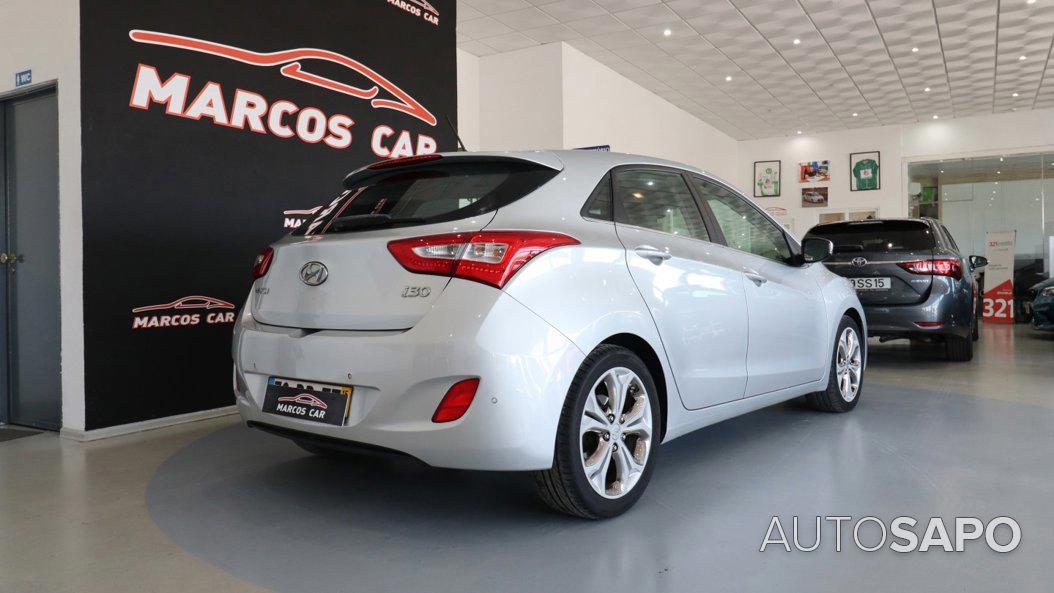 Hyundai i30 1.6 CRDi Style J17 de 2015