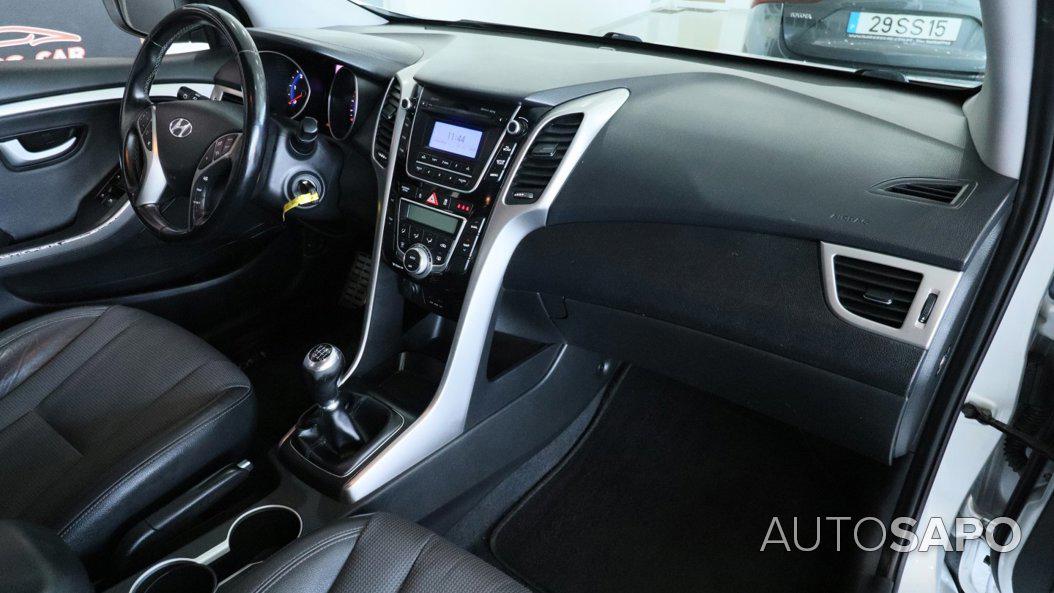 Hyundai i30 1.6 CRDi Style J17 de 2015