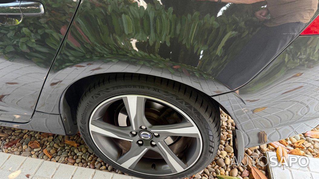 Volvo V60 2.0 D4 R-Design de 2014