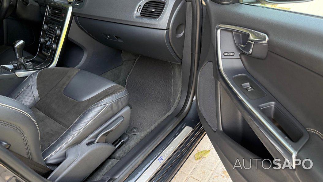 Volvo V60 2.0 D4 R-Design de 2014