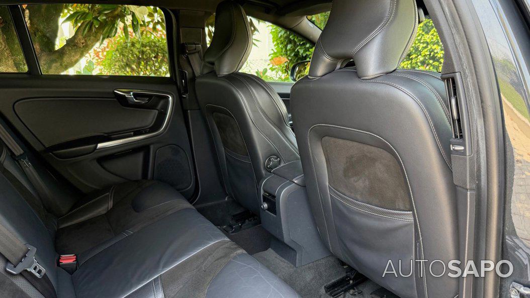 Volvo V60 2.0 D4 R-Design de 2014