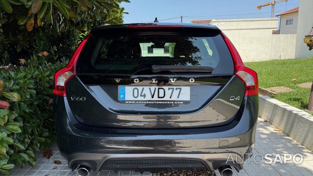 Volvo V60 2.0 D4 R-Design de 2014