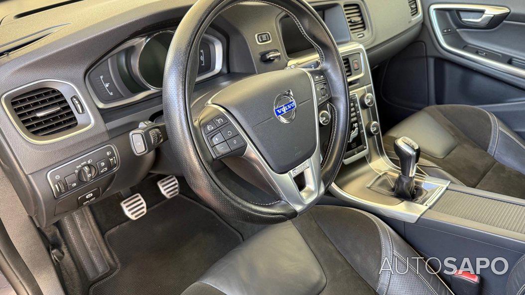 Volvo V60 2.0 D4 R-Design de 2014