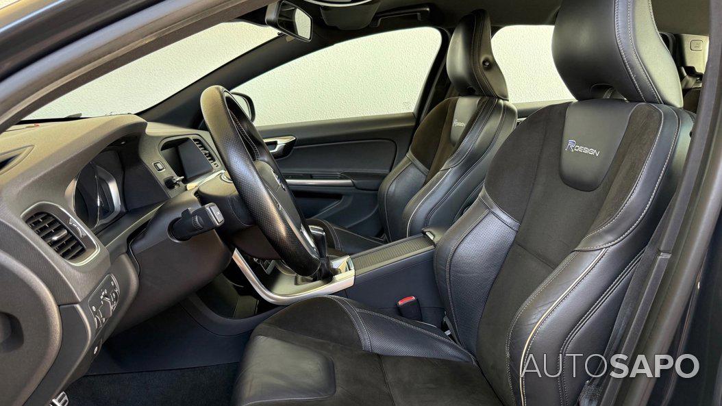 Volvo V60 2.0 D4 R-Design de 2014