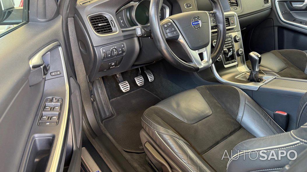 Volvo V60 2.0 D4 R-Design de 2014