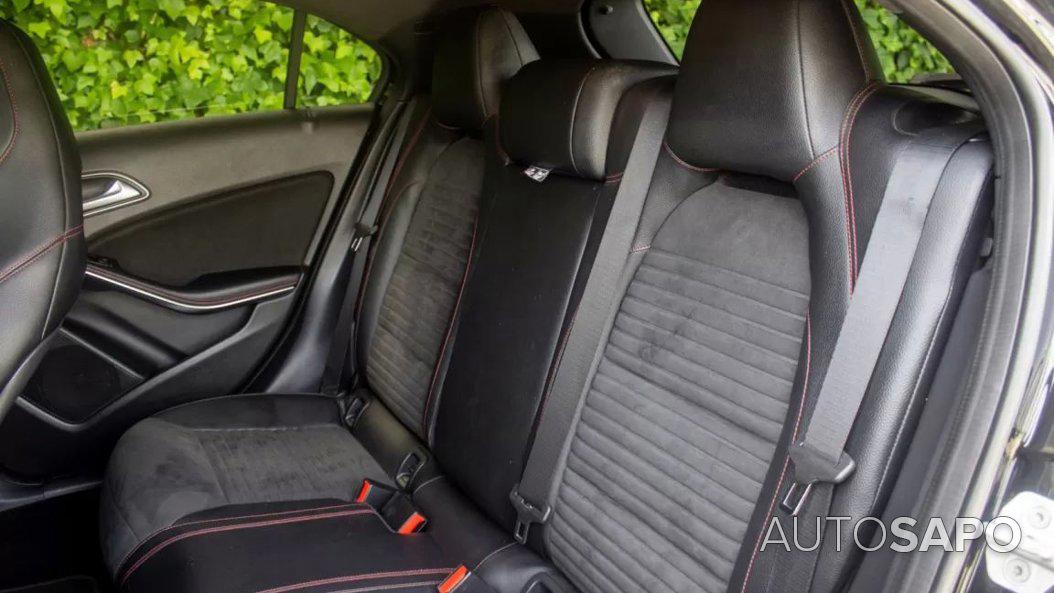 Mercedes-Benz Classe A 180 CDi BlueEfficiency AMG Line Aut. de 2014