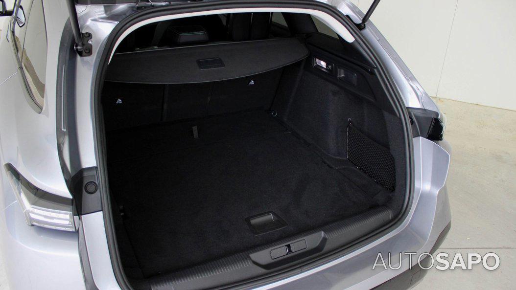 Peugeot 308 1.2 PureTech Allure Pack EAT8 de 2024