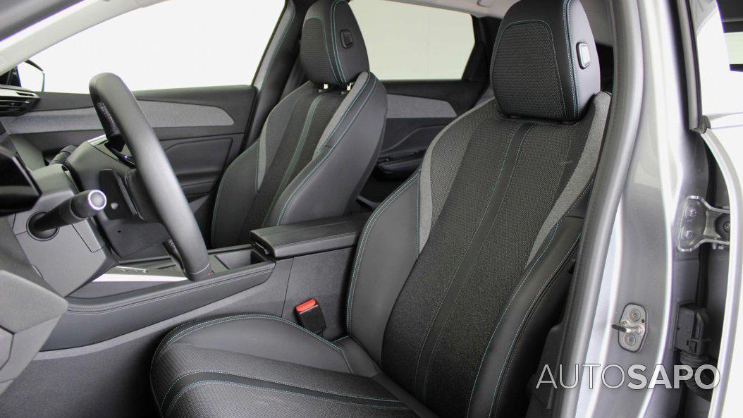 Peugeot 308 1.2 PureTech Allure Pack EAT8 de 2024