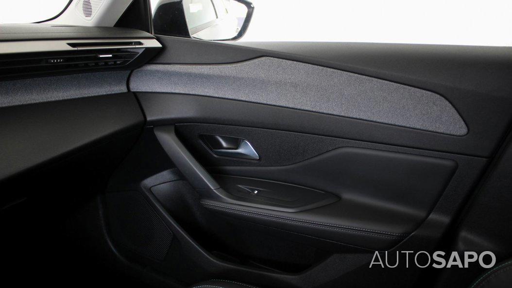 Peugeot 308 1.2 PureTech Allure Pack EAT8 de 2024