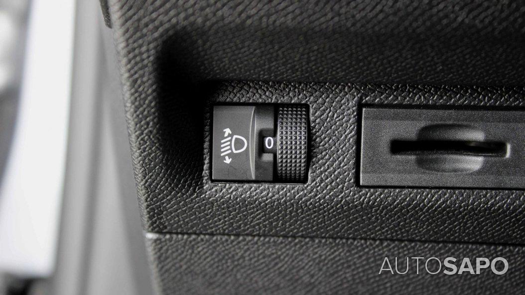 Peugeot 308 1.2 PureTech Allure Pack EAT8 de 2024