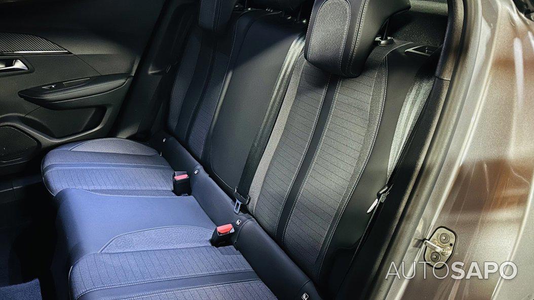 Peugeot 2008 1.2 PureTech Allure Pack de 2021