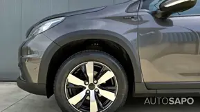 Peugeot 2008 1.2 PureTech Signature de 2019