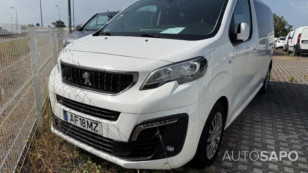 Peugeot Traveller de 2021