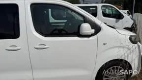 Peugeot Traveller de 2021