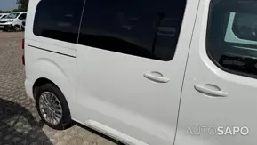Peugeot Traveller de 2021