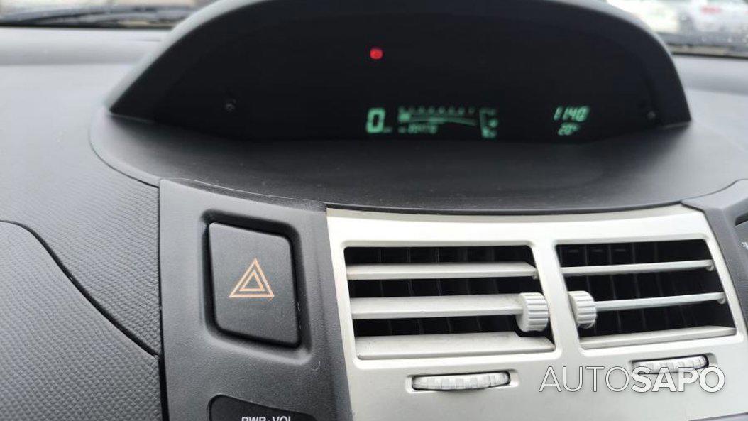Toyota Yaris 1.0 VVT-i Sol AC+VSC de 2006