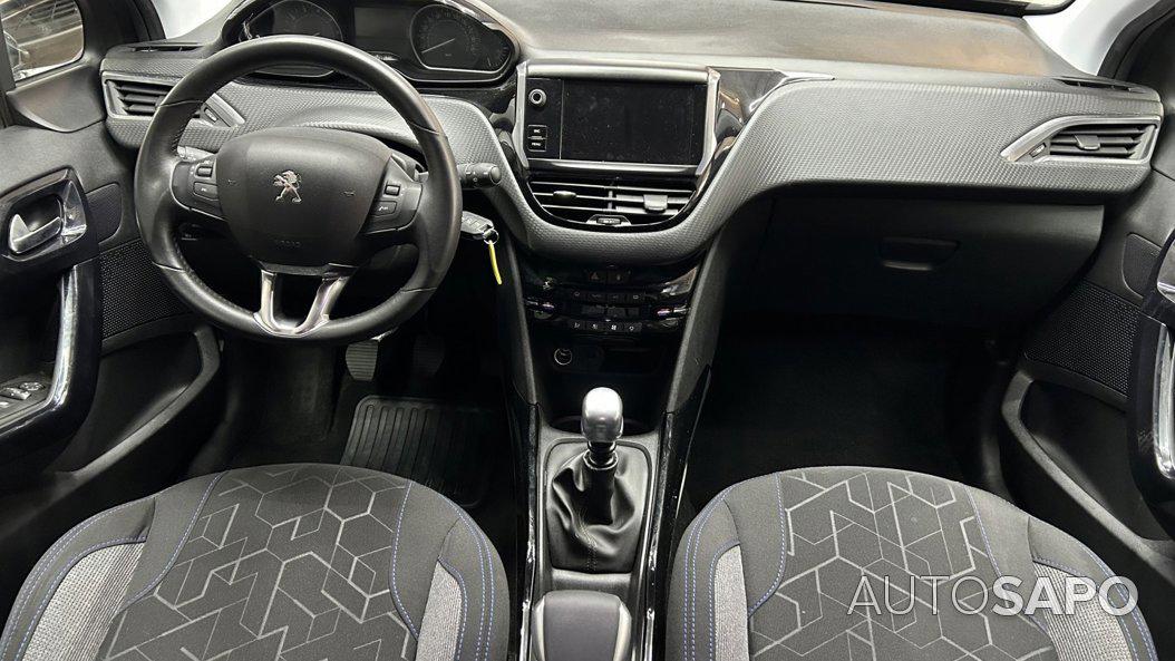 Peugeot 2008 1.2 PureTech Style de 2019