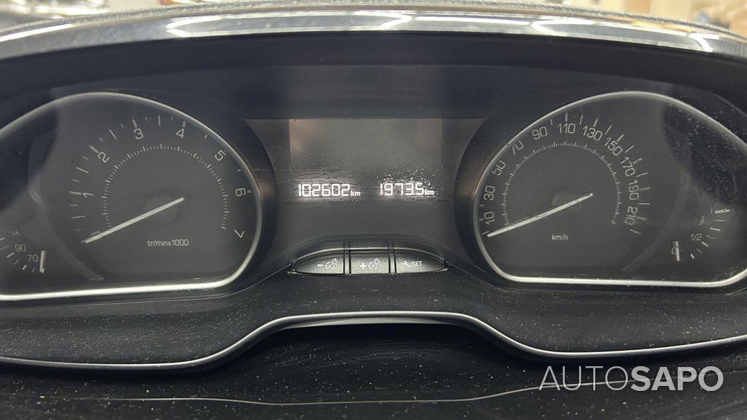 Peugeot 2008 1.2 PureTech Style de 2019