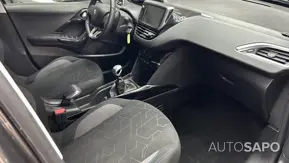 Peugeot 2008 1.2 PureTech Style de 2019