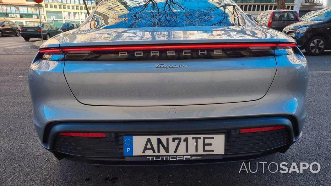 Porsche Taycan Turbo de 2021