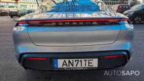 Porsche Taycan Turbo de 2021