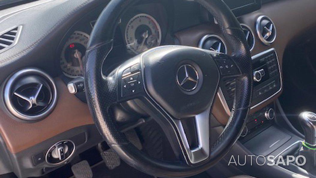 Mercedes-Benz Classe A 180 CDi Classic de 2012