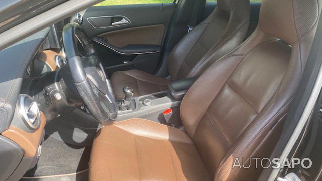 Mercedes-Benz Classe A 180 CDi Classic de 2012